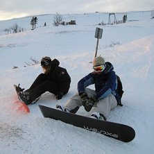 Tr&ouml;tt blir man ibland... Och bl&aring;ste cp mycket gj. Foto: Richard Karlsson. &Aring;kare: Jonathan (V) och Anton (H).