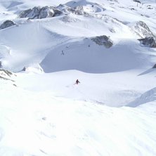 tv&aring; veckor efter ett sn&ouml;fall finnns det p&auml;rlor . Foto: joakim boden. &Aring;kare: heda.