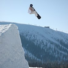 Bs cork 5 nosegrab. Foto: Daniel R&ouml;nnb&auml;ck. &Aring;kare: Jocke Hammar.