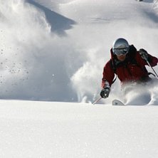 Februarif&ouml;rh&aring;llanden i April, man tackar.. Foto: Johan Hellman. &Aring;kare: Thomas Haglund.