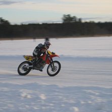 min andra sport isbana! sjukt kul precis som skid�. Foto: pappa. &Aring;kare: jag.