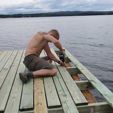 22 kvm brygga m&aring;ste man v&auml;l ha?!. Foto: ?. &Aring;kare: jonny.