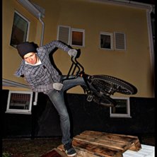 Alvin k&ouml;r en footplant. Foto: Hugo Ljungquist. &Aring;kare: Alvin marelius.