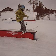 &Aring;kare: Axel N&auml;&auml;s.