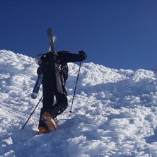 P&aring; v&auml;g upp till skutans topp.... Foto: Christian Skoog. &Aring;kare: Stefan Jarbring.