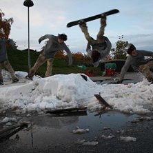 Jonte langar frontflip. Foto: Dennis Ylikangas. &Aring;kare: Jonte Lindhe.
