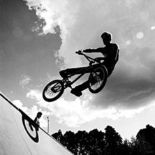 Foto: Sebastian Thor&eacute;n. &Aring;kare: Robert Nikula Edsman.