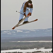k&ouml;r lastbil med bara en hand!. Foto: jakob gustafsson(swedenprophoto). &Aring;kare: Rasmus Ericson.