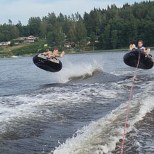 kul att &aring;ka gummigutt;P. Foto: dankiss tror ja. &Aring;kare: jag &aring; calle.