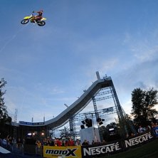 Foto: Marc Zander. &Aring;kare: Lukas Weis whips his bike on second place..