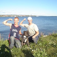 Chillade i solen med bj&ouml;rnarna f&auml;rdig laddade!. Foto: Black Alex. &Aring;kare: Pakke MadMike And Chino.