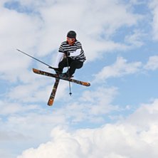 sw 7 mute , synd att vart lite folk nere i h&ouml;rnet. Foto: Oskar Ahlgren. &Aring;kare: Olof Molin.