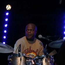 &Aring;kare: James Bradley Jr.