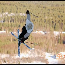rev mute. Foto: Andreas Ojam&auml;e. &Aring;kare: Adam Sj&ouml;blom.