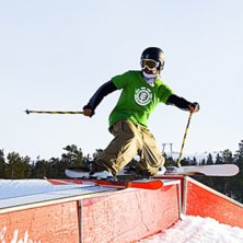 Sante k&ouml;r lite flatdown boxxx i solen, hmm vad ka. Foto: Simon Pont&eacute;r. &Aring;kare: Sante.