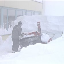 En ofta solig uteservering, lyckligtvis inte allti. Foto: Troels Thomsen. &Aring;kare: Sn&ouml;slunga.