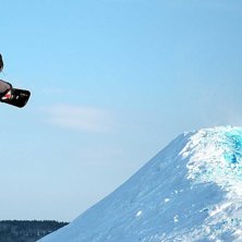 Jag f&ouml;rs&ouml;ker k&ouml;ra en melon men jaa ni ser ju hu. Foto: Gustav Yden. &Aring;kare: Linus Krohn.