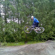 ja p&aring; cyckern i lax&aring;. Foto: axel kalsson. &Aring;kare: christoffer str&ouml;mgren.