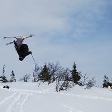 En av de f&ouml;rsta bak&aring;tvolterna f&ouml;r borgen!. Foto: Ludvig Flyborg- Jag. &Aring;kare: Niklas Borg.
