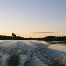 en natt me wakeboard,dragen med en wellcraft.. Foto: bj&ouml;rn ahlskog. &Aring;kare: jonathan bj&ouml;rkskog.