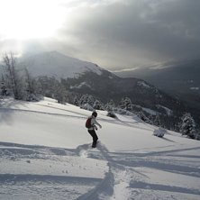 Entering the Powder! 1:a &aring;ket p&aring; Lake Louises s�. Foto: Anders. &Aring;kare: Sofi.