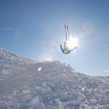 Front Flip. &Aring;kare: Andreas Rylander.