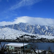 Vyn &ouml;ver The Remarkables fr&aring;n v&aring;r l&auml;genhet.. Foto: Johanna Lundgren.