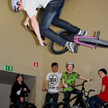 fsdf. Foto: fdsf. &Aring;kare: sdfd.