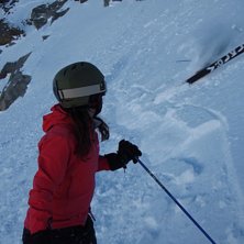 Innuti sn&ouml;molnet finns mats, hans skida syns dock. Foto: Emil Modig. &Aring;kare: Mats Norl&eacute;n &amp;amp; Camilla Lundberg.