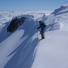 &Aring;kare: Tarpio.