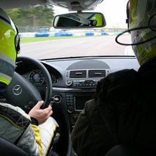 Baks&auml;tes &aring;kning i Merca AMG  610 hk  Bosch Racin. Foto: Jenisis. &Aring;kare: Jens Bj&ouml;rklund.