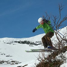Kittel med sol och gl&auml;dje. Foto: Erick westberg. &Aring;kare: Rickard Ivarsson.