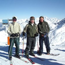 En fin dag i Val Thorens :). Foto: Thomas Brohlin. &Aring;kare: Erik, Leonid &amp;amp; Jag.