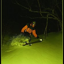 Rickard pl&ouml;jjer puder.. Foto: Johan Vall. &Aring;kare: Rickard Sundstr&ouml;m.