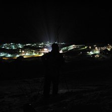 Foto: Fredrik Sidev&auml;rn. &Aring;kare: En natt i gr&auml;nsen.
