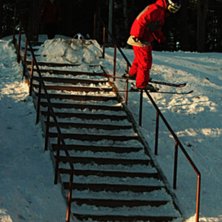 h&auml;nkk&auml; i alis.. Foto: Anton Tevaj&auml;rvi. &Aring;kare: Knobe.