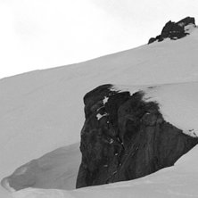 Efter lite knatande med hudar n&aring;dde vi toppen p&aring;. Foto: Johan Pettersson. &Aring;kare: Seth Gustavsson.