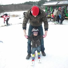 Mindra 1&frac12; &aring;r g&ouml;r premi&auml;r i backen. Gick ganska. Foto: Andy. &Aring;kare: Mindra Hasselsten.