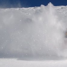 Julaftons&aring;kning p&aring; stenh&aring;rd skare.. Foto: Henrik Mideroos. &Aring;kare: Petteri Koste.