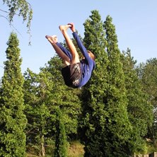jag g&ouml;r en b-flip truckdriver ;D. Foto: kumlinan. &Aring;kare: august rung/ jag.
