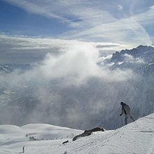 En vy &ouml;ver Serre Chevaliers toppar.. Foto: Joel Wiklund.