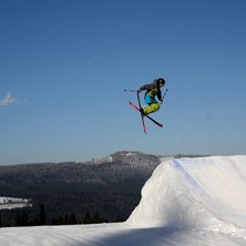 solig dag i kl&auml;ppen. Foto: Karin Jonsson. &Aring;kare: Gustav Kindgren.