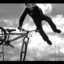 Big jump med Mtb. Foto: Rasmus Ekman. &Aring;kare: Vet ej.