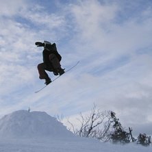 Jag i bj&ouml;rnrikets skog med v&aring;rat hopp... Foto: Jonas. &Aring;kare: Adde.