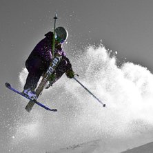 Liten kicker precis &ouml;ver skogen i Zermatt. Foto: Adam Jonsson. &Aring;kare: Robin Ljungqwist.