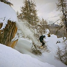 Litet hopp med ruskigt mjuk landning.. Foto: Johan Sj&ouml;berg. &Aring;kare: Simon.