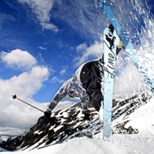 Byggde BC kick i Stryn, h&auml;r kombinerar Rassmus en. Foto: Claes Lind. &Aring;kare: Rassmus Hagberg.