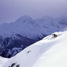 Storm p&aring; v&auml;g in ifr&aring;n s&ouml;der gav ett snyggt lju. Foto: Martin S&ouml;derqvist. &Aring;kare: Kristoffer Frenkel.
