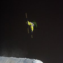 Superman frontflip. Foto: Max Neuriesser. &Aring;kare: Viktor H&ouml;rnfeltd.