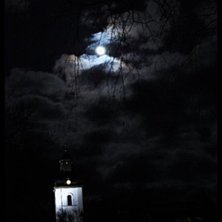 H&auml;rlig fullm&aring;ne i natt.. Foto: karin valsberg.